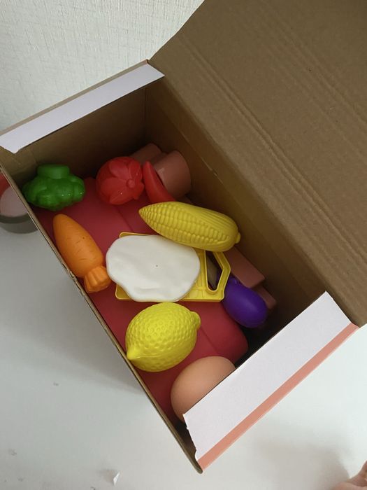 Детска мивка с течаща вода с малка кухня