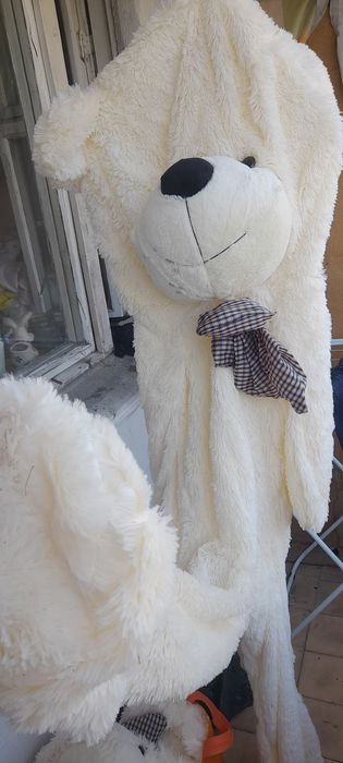 Новый медведь, 175 см, ,очень мягкий.на замке сзади.наполнить м