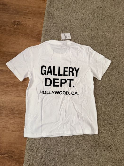 Tricou Gallery Dept