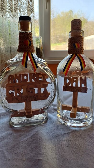 Sticle diferite cu nume sau alte modele din lemn