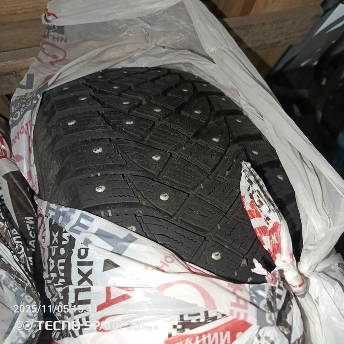 Продам резину 235/60/р18