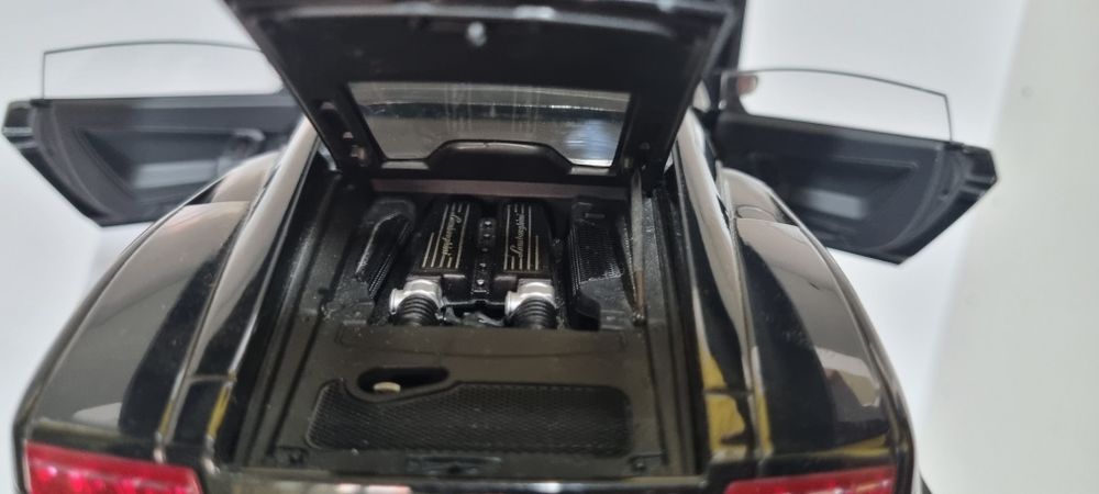 Macheta Lamborghini Gallardo LP 560-4   Autoart  1:18