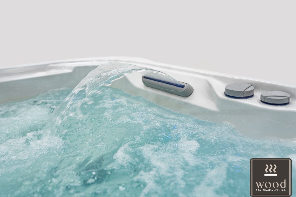 Jacuzzi Brook – 4 pers, model PREMIUM cu livrare inclusă!