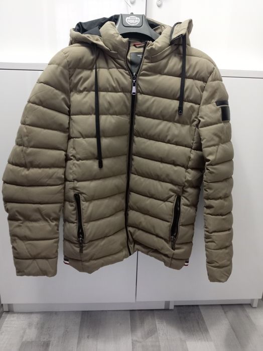 Geaca de iarnă, de bărbați, mărime M, culoare kaki, purtată de 2ori