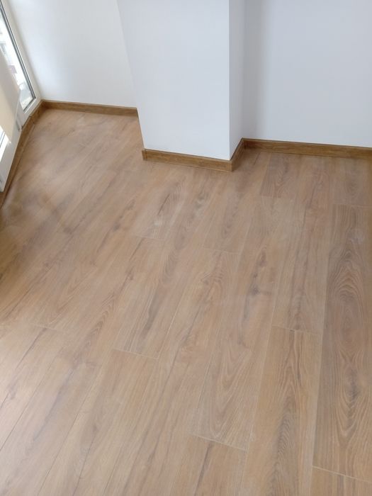 Particular execut igienizare si montaj parchet