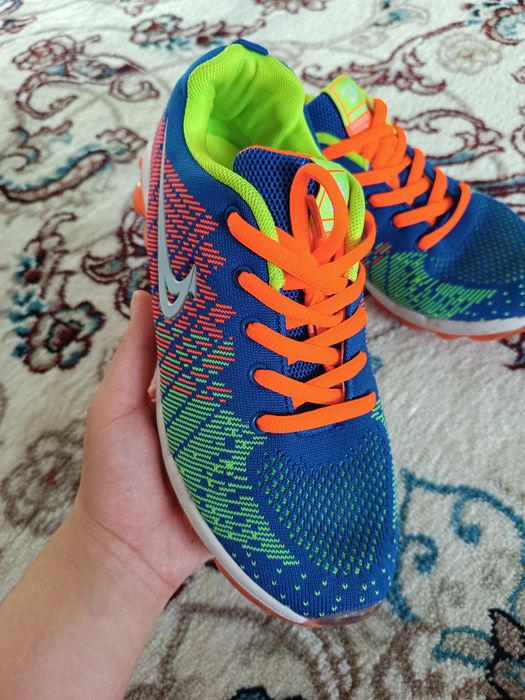 Кроссовки размер 39