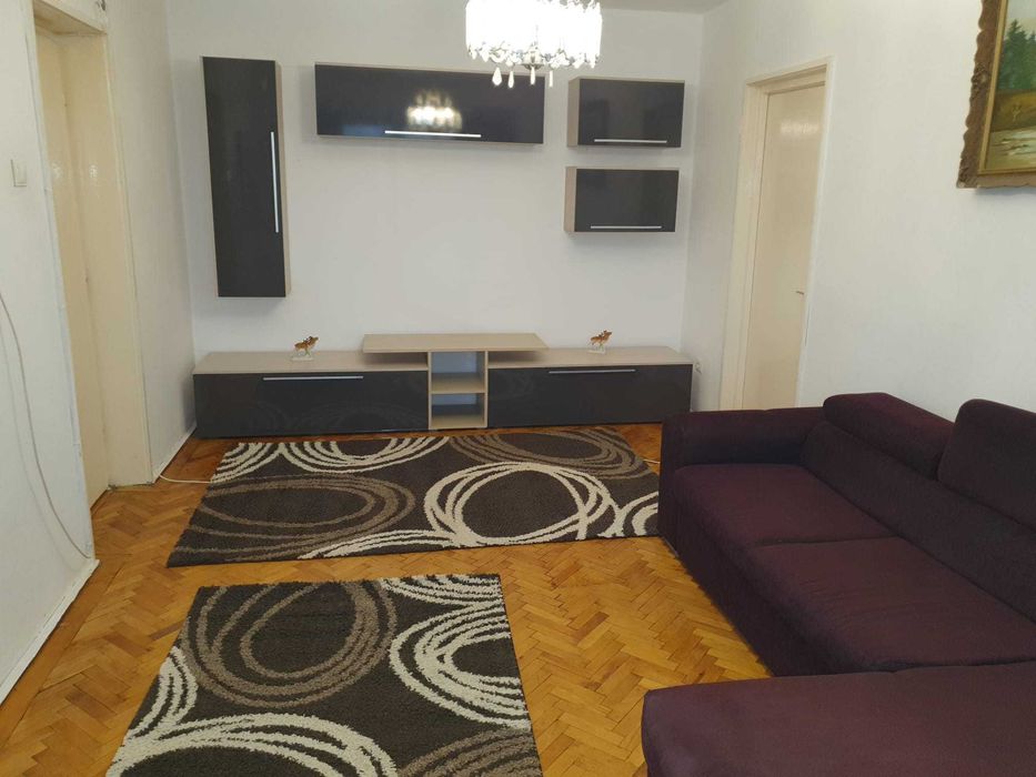 Vand apartament 2 camere centru