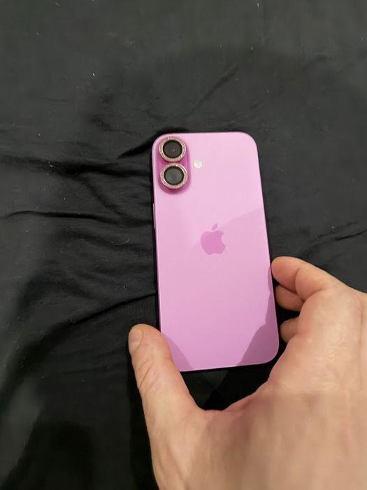 Iphone 16 roz ca nou baterie 100% garantie pana la 1 octombrie 2026