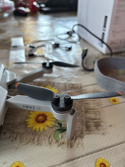 Дрон DJI Mini 2 SE