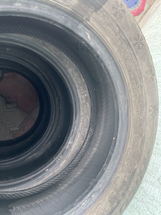 Срочно зимние шины продаётся