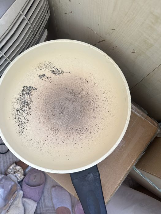 Продам казан, манотоварку, приборы