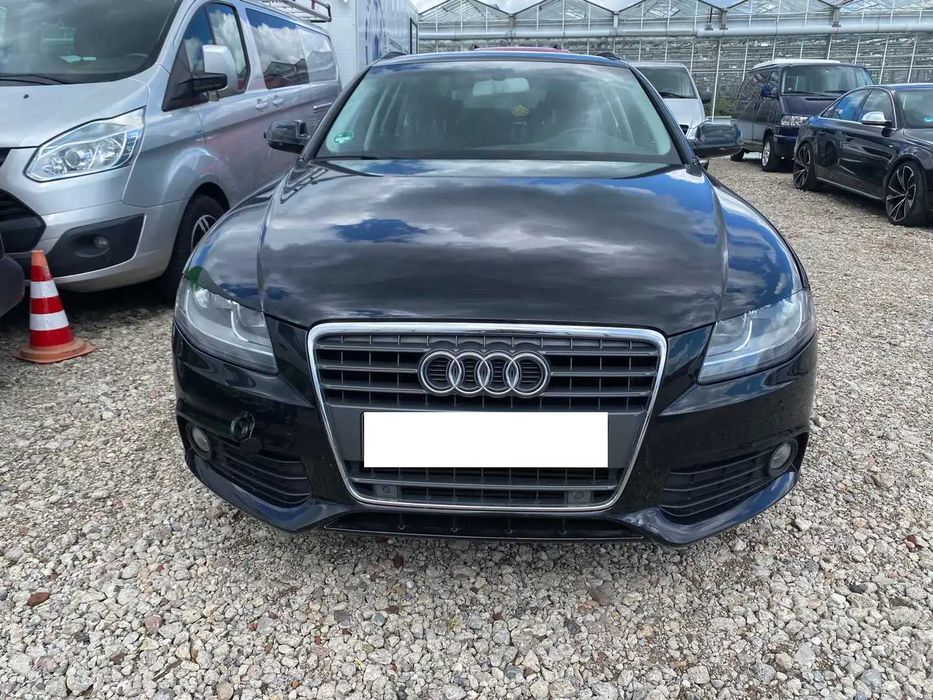 На части Audi A4 B8 2.0tdi 143к.с. комби автомат 2009г.