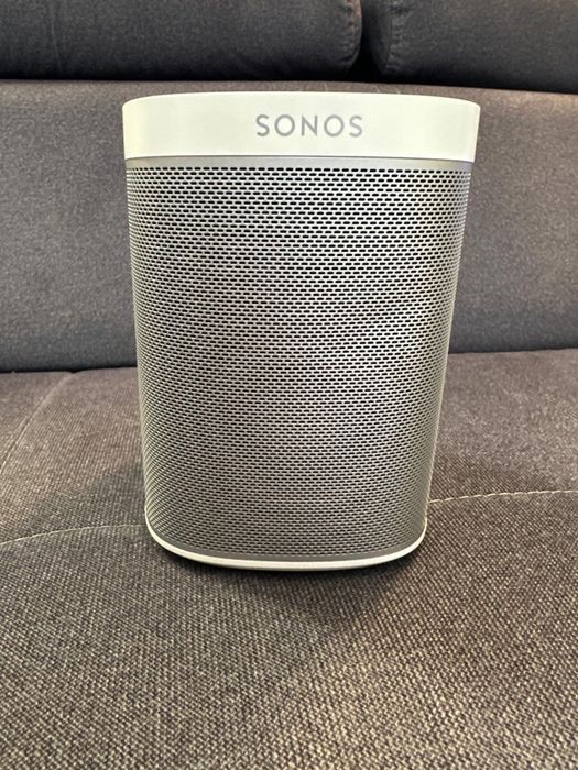 Sonos Roam Sonos Era 300 Sonos Play One