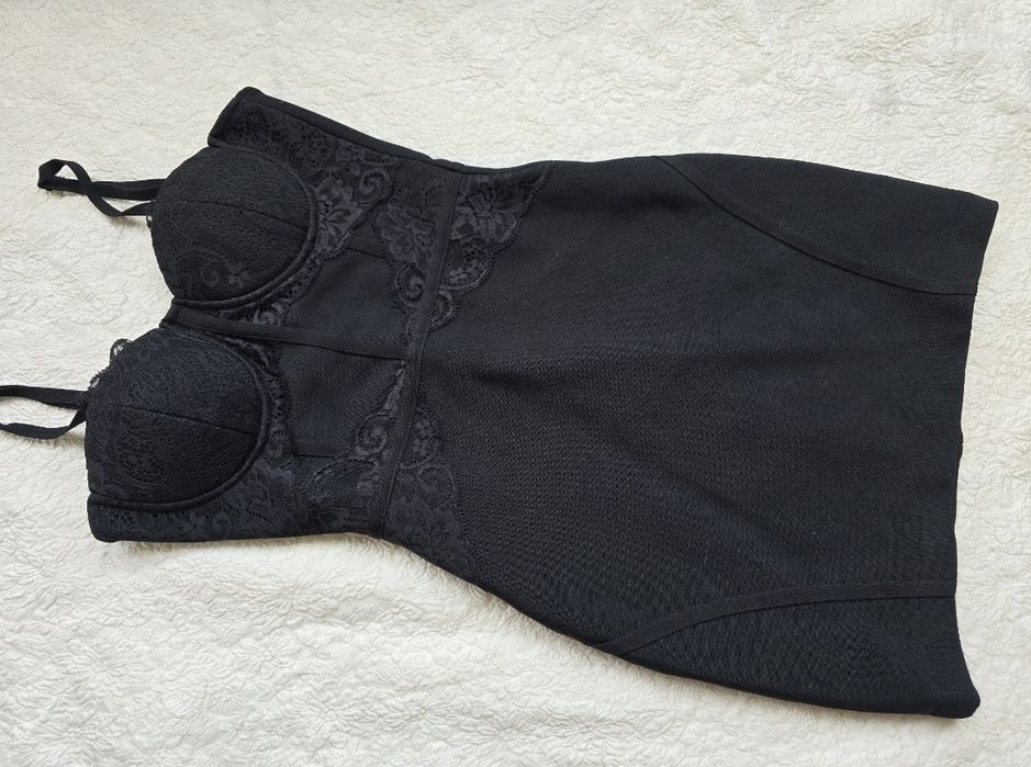 Дамски луксозне бандажни черни рокли