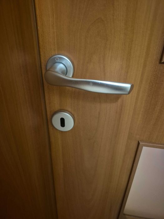 ИНТЕРИОРНИ ВРАТИ 3 БР. Като нови с брави, без касите