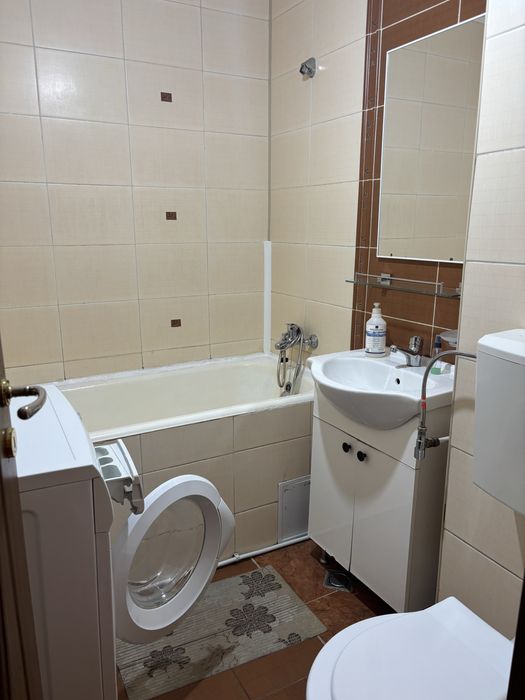 Proprietar inchiriez garsoniera, strada Avrig, sector 2