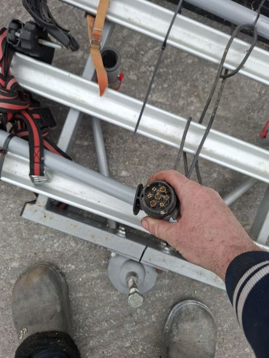 Suport biciclete pe cârlig menabo race 4