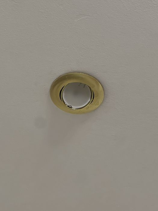 Люстры, софиты и настенные лампы — недорого