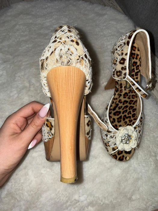 Сандали Dolce and Gabbana