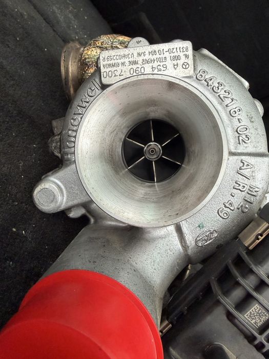 турбокомпресор Mercedes-Benz OM654