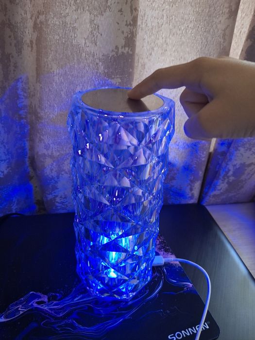 Продам такую лампу