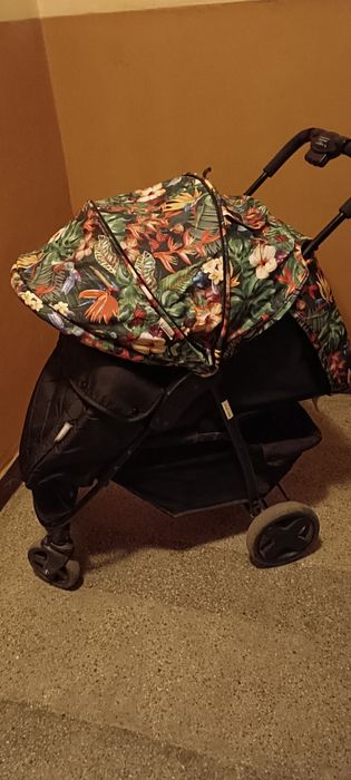 Лятна количка LORELLI Classic Количка с покривало OLIVIA BASIC TROPICA