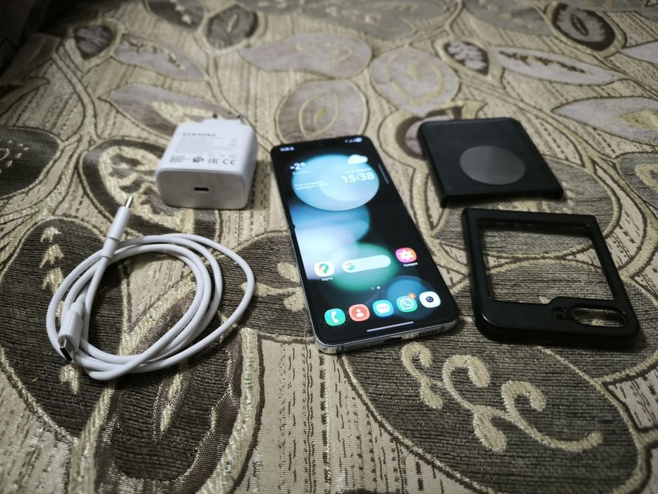 Samsung galaxy z5 flip