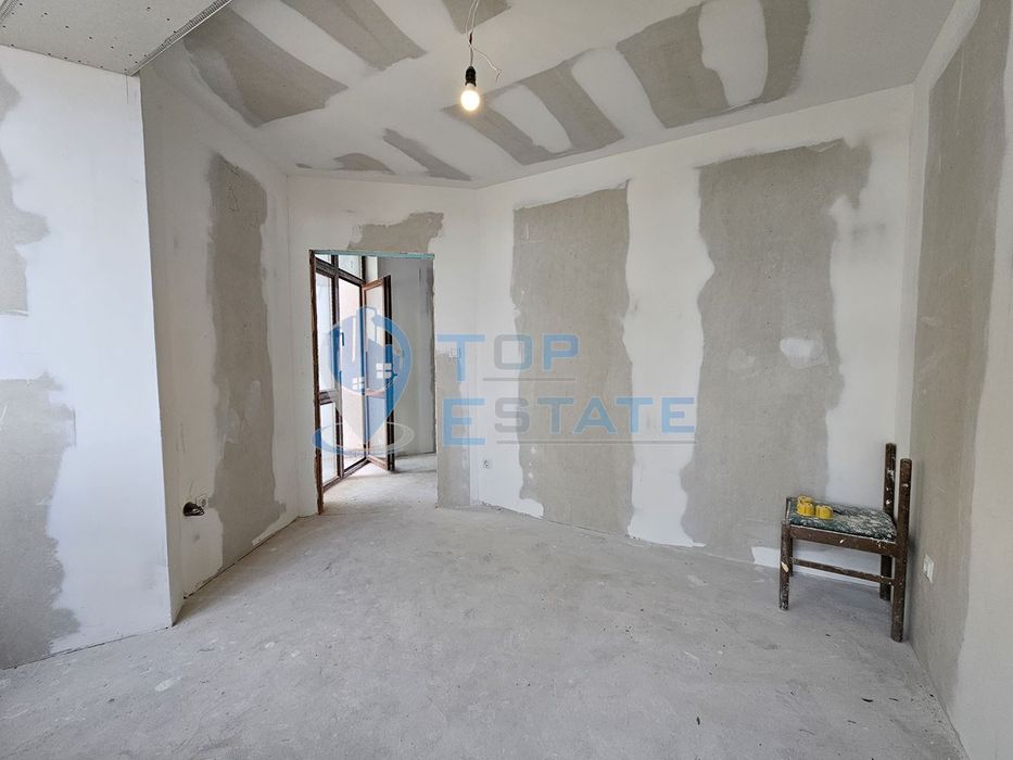 Продава се Двустаен апартамент в Велико Търново, Бузлуджа - 71 кв.м за 1113 €/кв.м - Снимка #4
