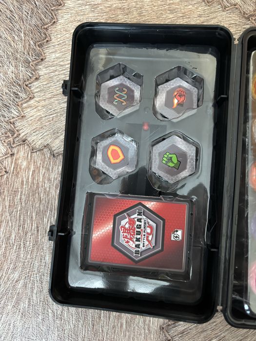 Продам набор бакуганов