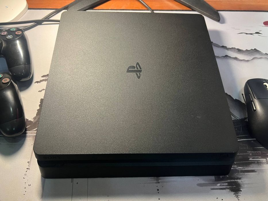Sony PlayStation 4