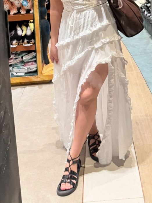 Белая юбка с воланами