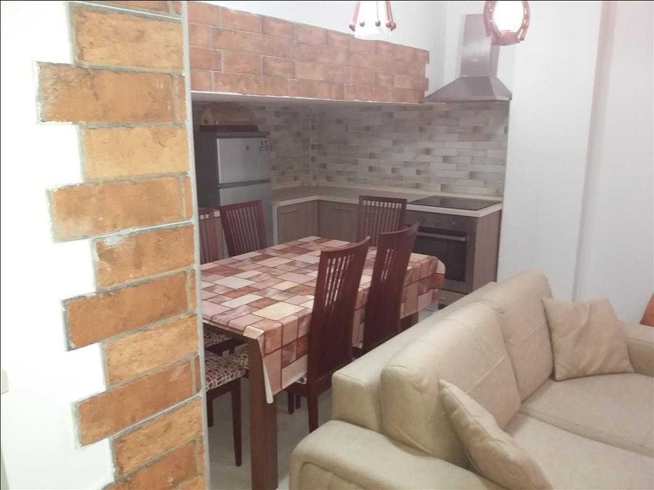 Дава се под наем Двустаен апартамент в Бургас, Център - 57 кв.м за 244.8 € - Снимка #3