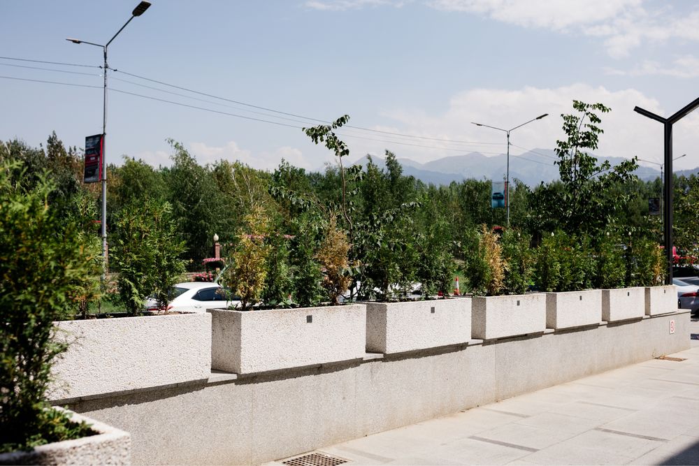 Вазон Палермо из камня