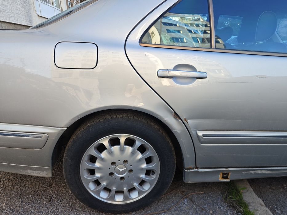 Mercedes-Benz E320 4MATIC 2001г.