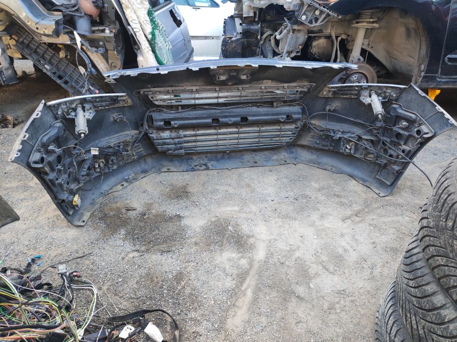 Предна броня(със сензори) за Пежо-5008