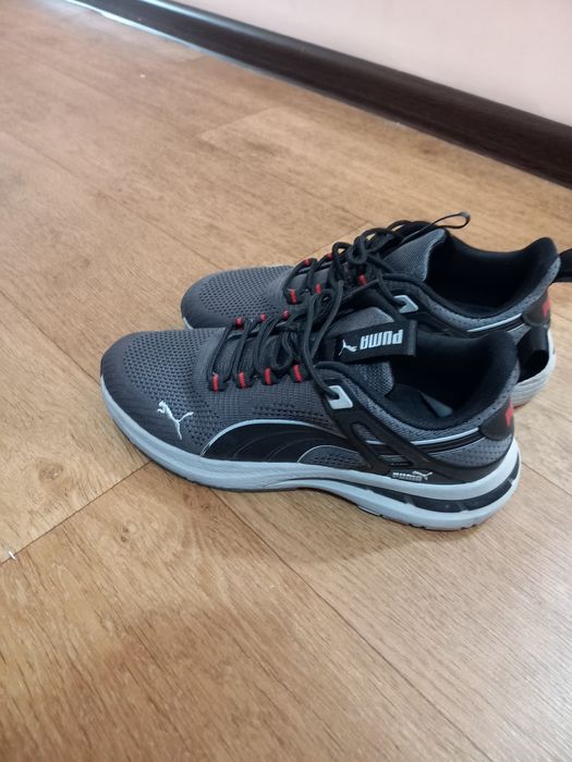 Продам кроссы пума