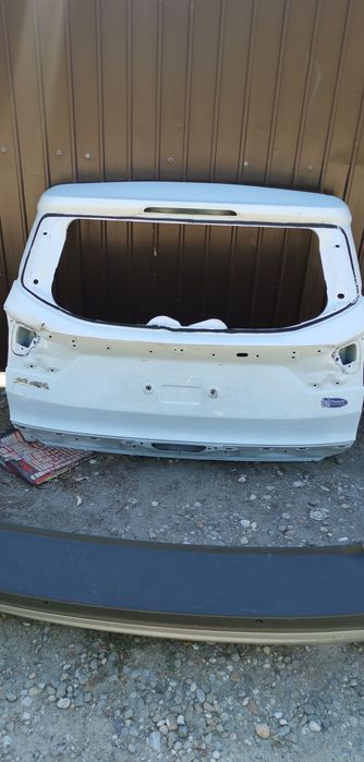 Bara spoiler spate haion hayon stop stânga ford kuga 2
