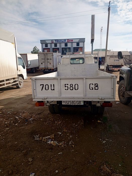 JBC yuk mashina sotiladi