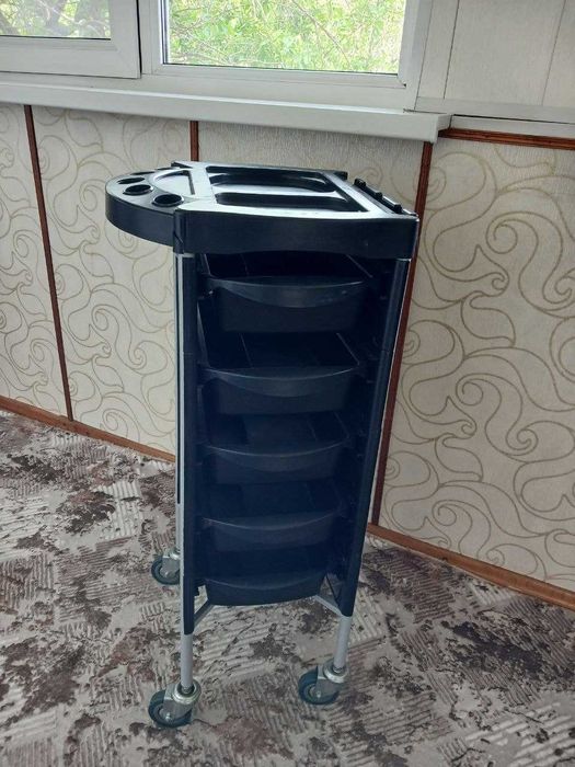 Продаю полки/рабочие тумбы для парикмахеров (3шт)