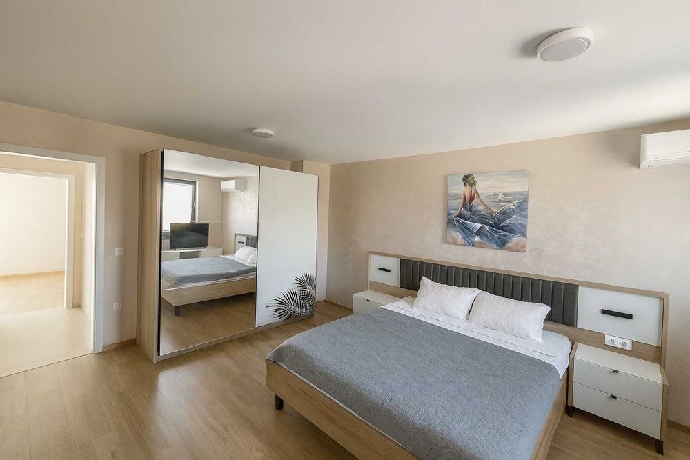 Тристаен апартамент в ТОП Център