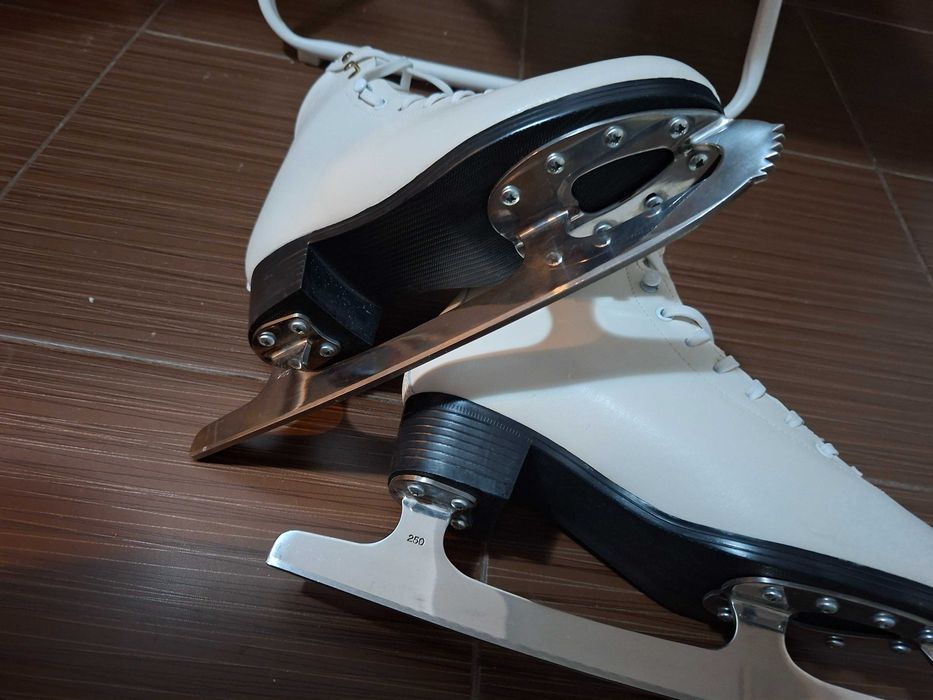 Patine gheata Roces Welkin 38