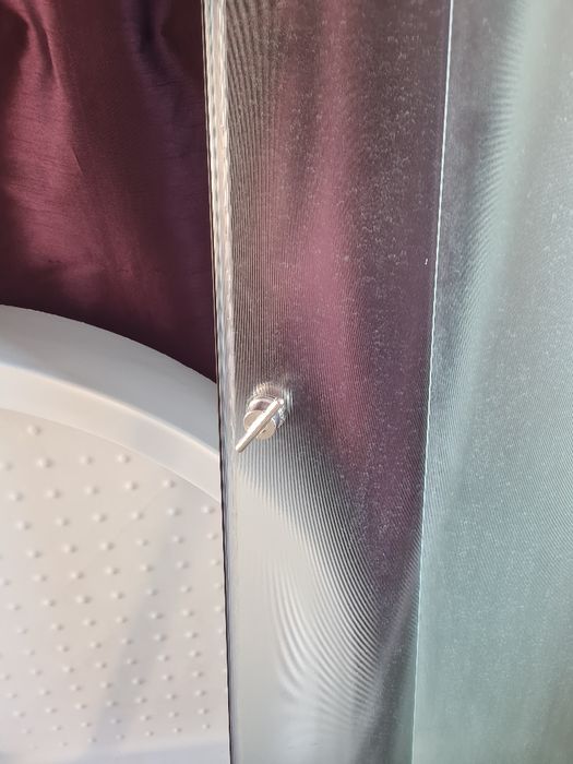 Cabina dus cu cada semirotunda