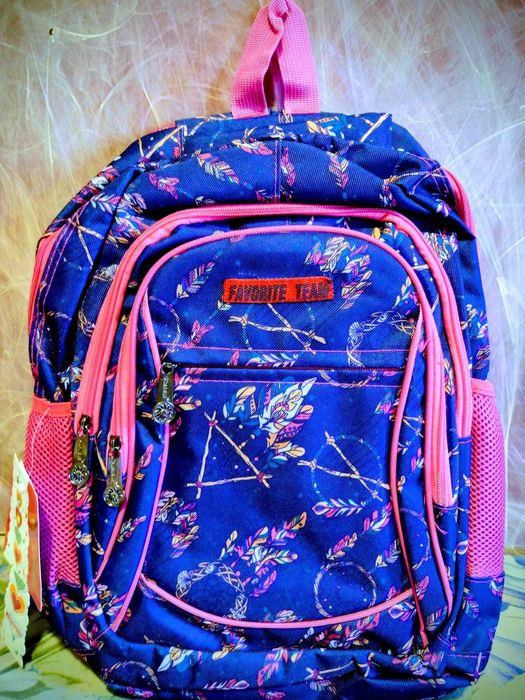 Нова красива голяма раница