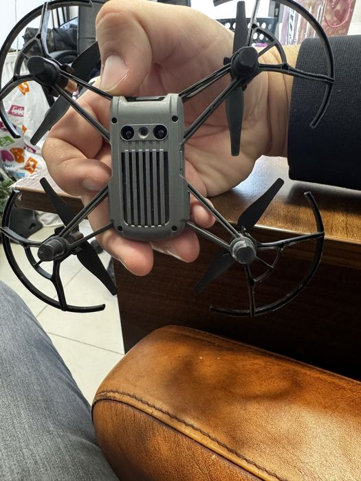 Drona Dji tello ca noua