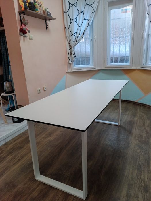 Поръчкова маса-компакт ламинат 13мм на "Egger"