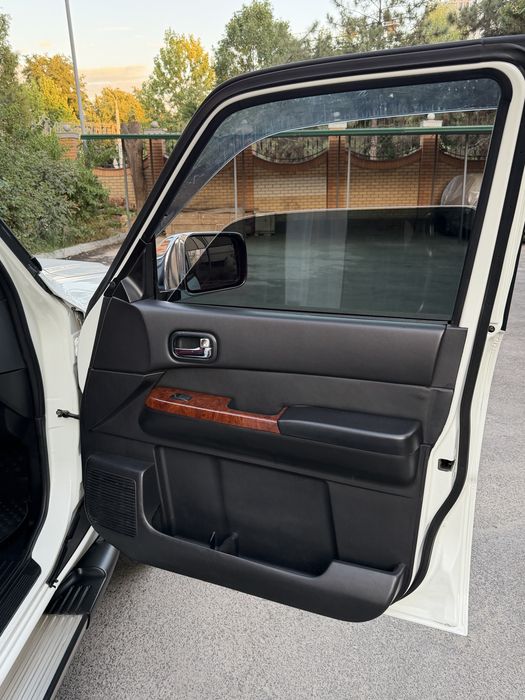 Nissan Patrol Y61