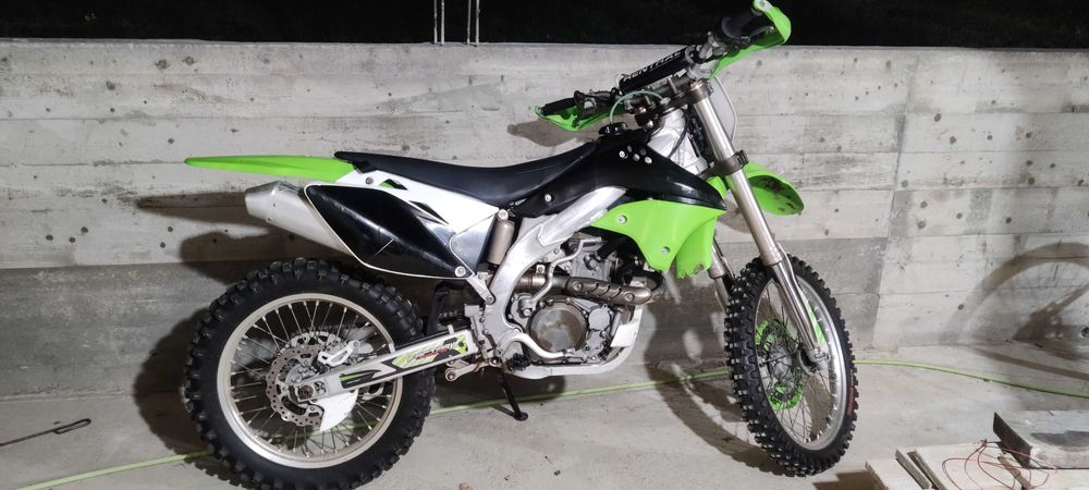 Vând Kawasaki KXF 450 2006 impecabil\2750€ neg!
