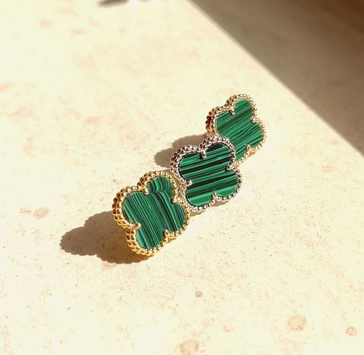 Златни дамски обеци със зелен малахит - Van Cleef & Arpels VCA
