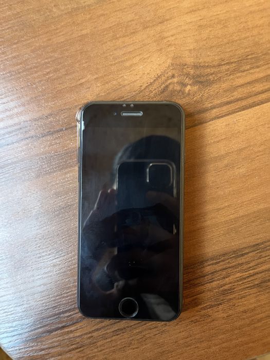 Продается айфон 7