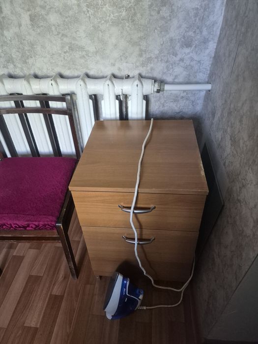 Стол письменный с тумбой
